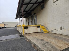 501 Broad Ave, Ridgefield, NJ à louer Photo intérieure- Image 1 de 3