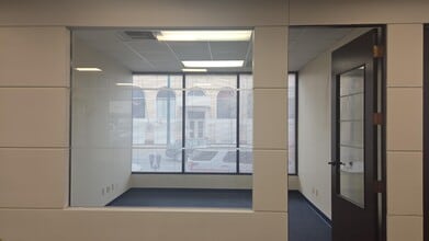 416 N Stanton St, El Paso, TX à louer Photo intérieure- Image 2 de 2