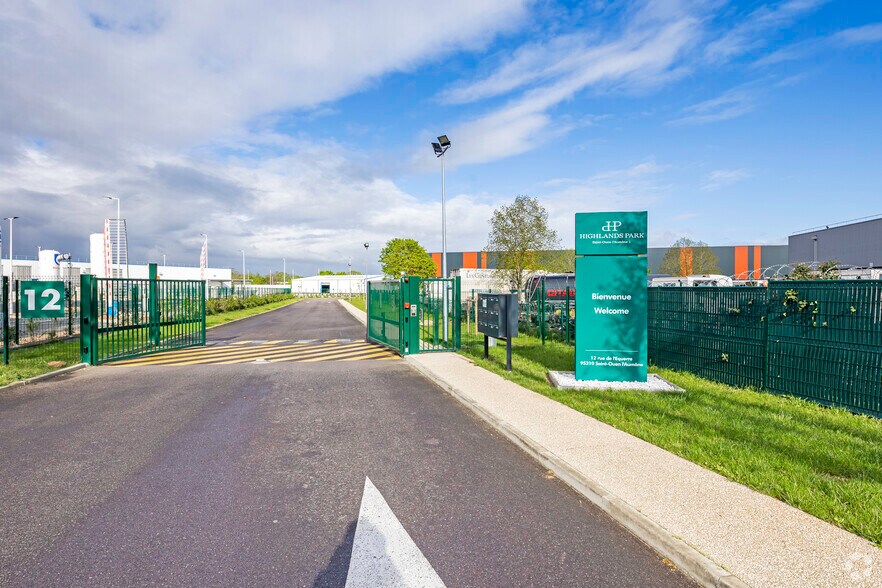 Bureau dans SAINT-OUEN-L'AUMONE à louer - Photo du bâtiment - Image 1 de 2