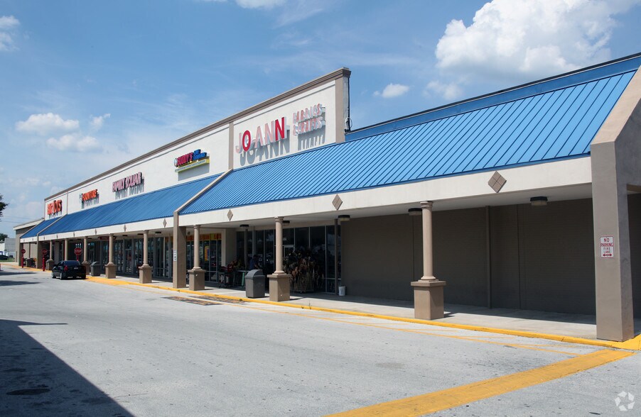 1520 3rd St SW, Winter Haven, FL à louer - Photo du bâtiment - Image 3 de 17