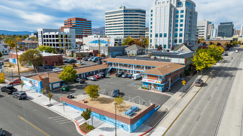 599 S Center St, Reno, NV for sale - Building Photo - Image 1 of 16