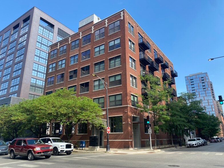 106 N Aberdeen St, Chicago, IL for sale - Building Photo - Image 1 of 2