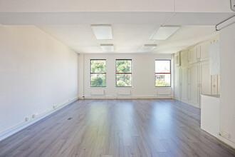 11-43 Harwood Rd, London for lease Interior Photo- Image 2 of 3