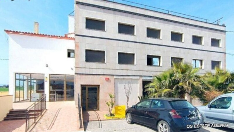 Immeuble residentiel dans Vidreres, Gerona à vendre Plan d’étage- Image 1 de 8
