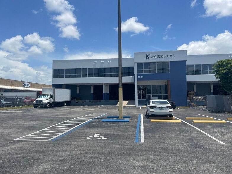 7315-7335 NW 31st St, Miami, FL for lease - Building Photo - Image 3 of 19