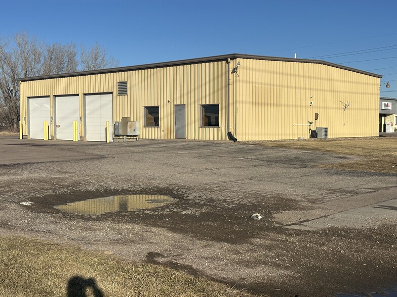 2801 Boulevard of Champions, Sioux City, IA for sale - Building Photo - Image 1 of 1