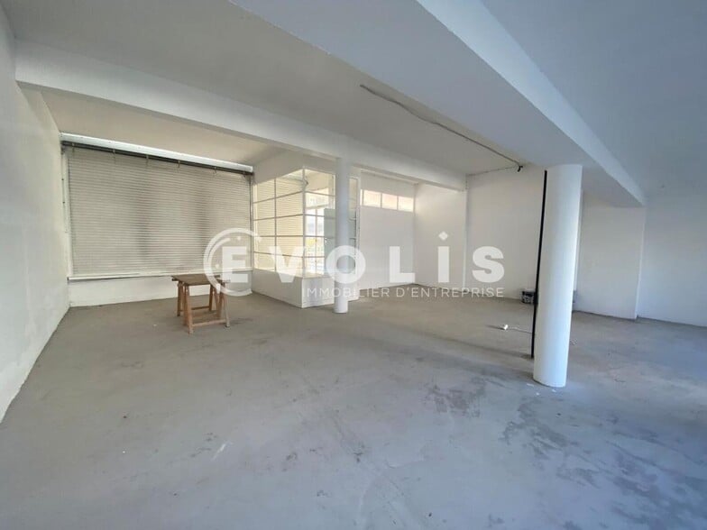 Office in Le Raincy for lease - Interior Photo - Image 2 of 7