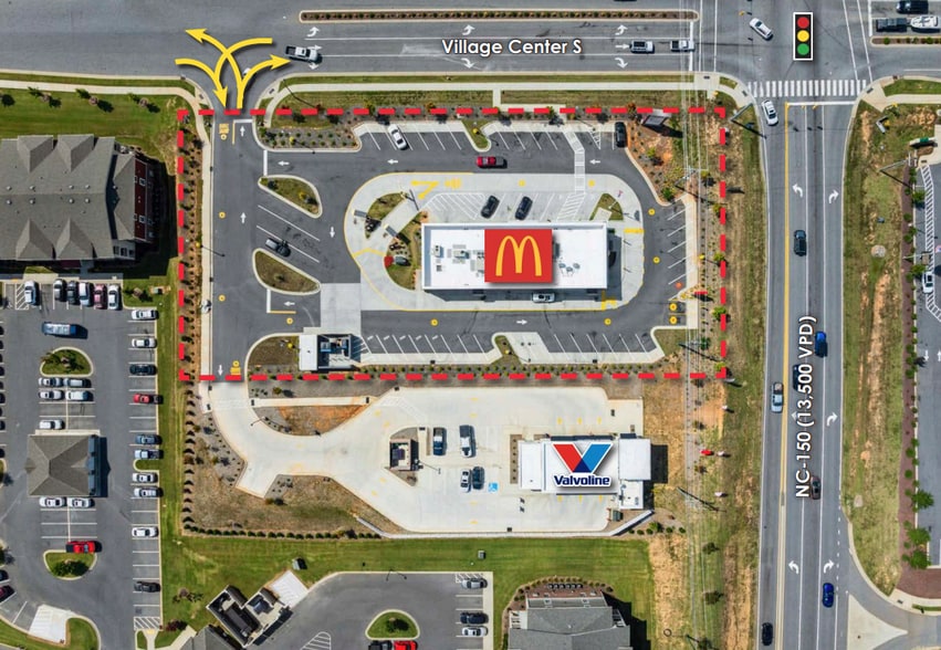 3961 Village Ctr S, Sherrills Ford, NC for sale - Building Photo - Image 2 of 4