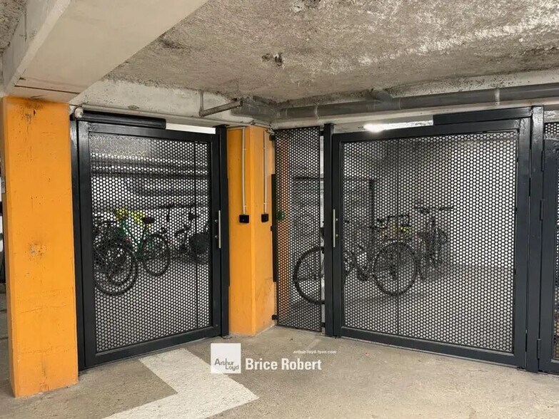 15-17 Avenue Lacassagne, Lyon à louer - Photo du bâtiment - Image 3 de 9