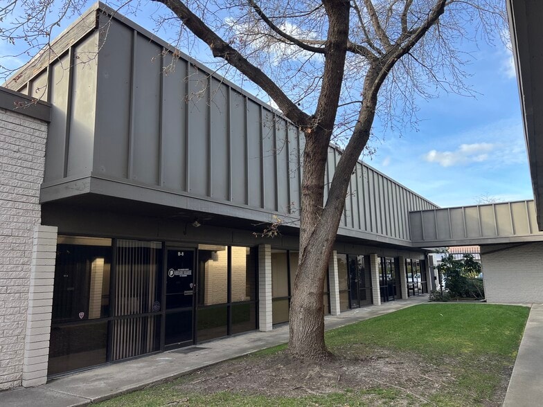 5637 N Pershing Ave, Stockton, CA for sale - Building Photo - Image 1 of 24