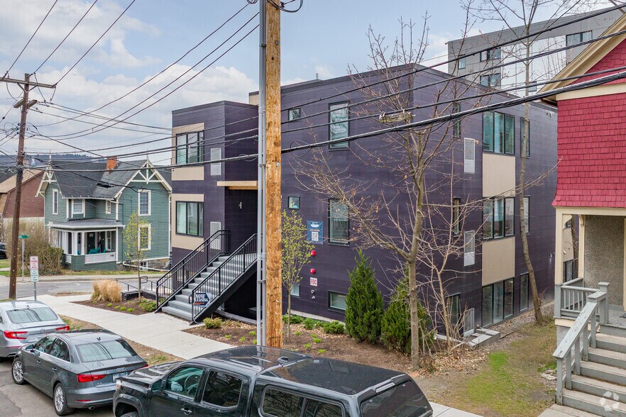 202 Linden Ave, Ithaca, NY à vendre - Photo du bâtiment - Image 2 de 17