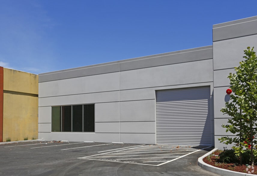 1987 Leghorn St, Mountain View, CA for lease - Building Photo - Image 3 of 17