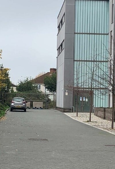 2 Purley Way, Croydon à vendre - Photo du bâtiment - Image 2 de 5