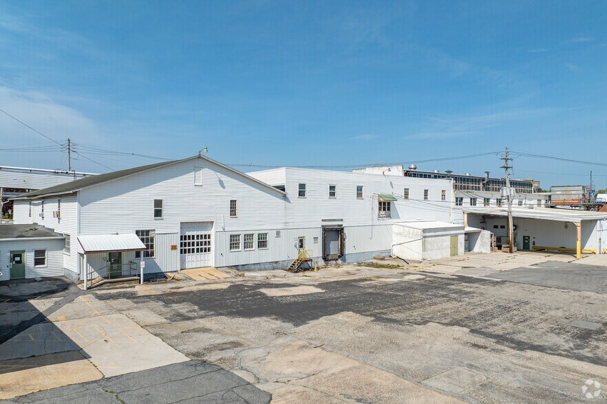 48-53 E Hanover St portefeuille de 4 propriétés à vendre sur LoopNet.ca - Photo du bâtiment - Image 1 de 6