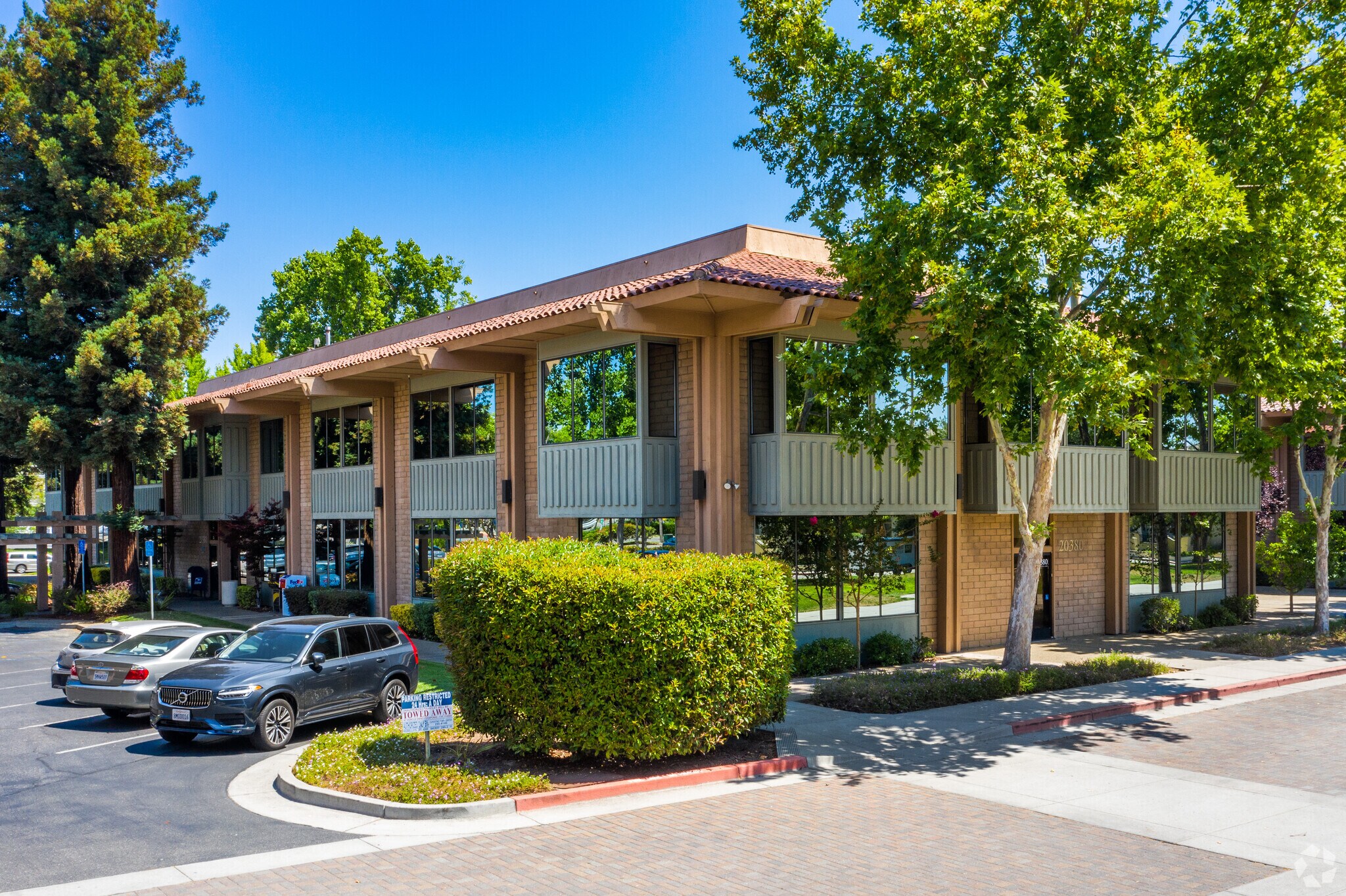 20380 Town Center Ln, Cupertino, CA for lease Building Photo- Image 1 of 9