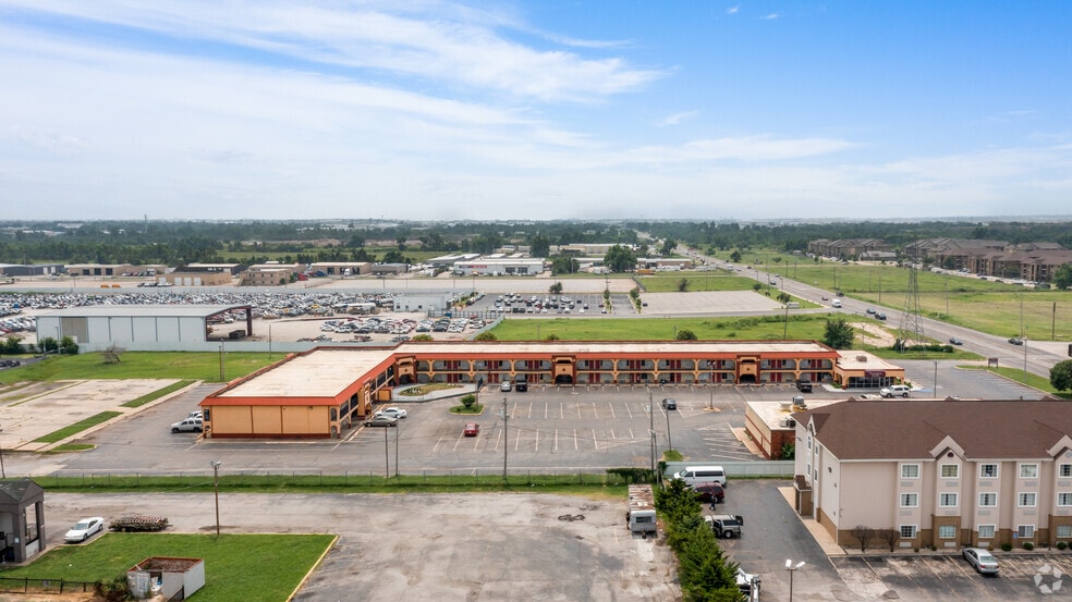 820 S MacArthur Blvd, Oklahoma City, OK for sale - Building Photo - Image 3 of 3