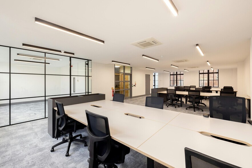 25 West Tenter St, Londres à louer - Photo du bâtiment - Image 3 de 20