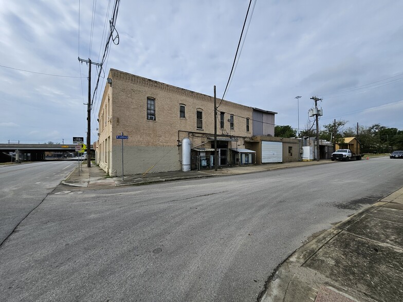 2805 S Flores St, San Antonio, TX for sale - Building Photo - Image 3 of 17