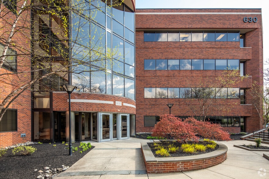 630 W Germantown Pike, Plymouth Meeting, PA for lease - Building Photo - Image 2 of 8