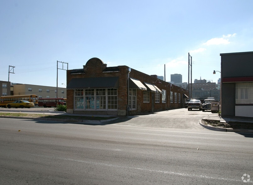 210 NW 10th St, Oklahoma City, OK for lease - Building Photo - Image 2 of 8