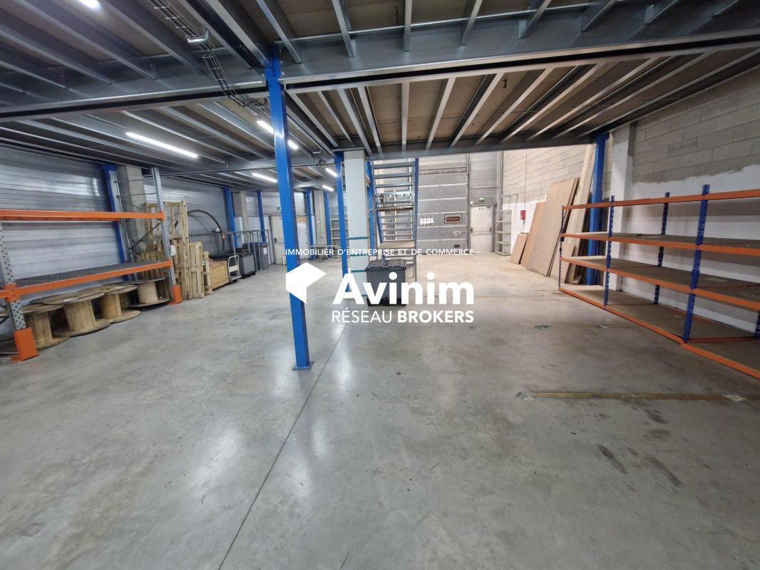 Industrial in Émerainville for lease Interior Photo- Image 1 of 7