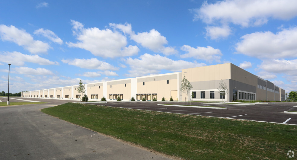 3780 Tradeport Ct, Lockbourne, OH for lease - Building Photo - Image 2 of 4