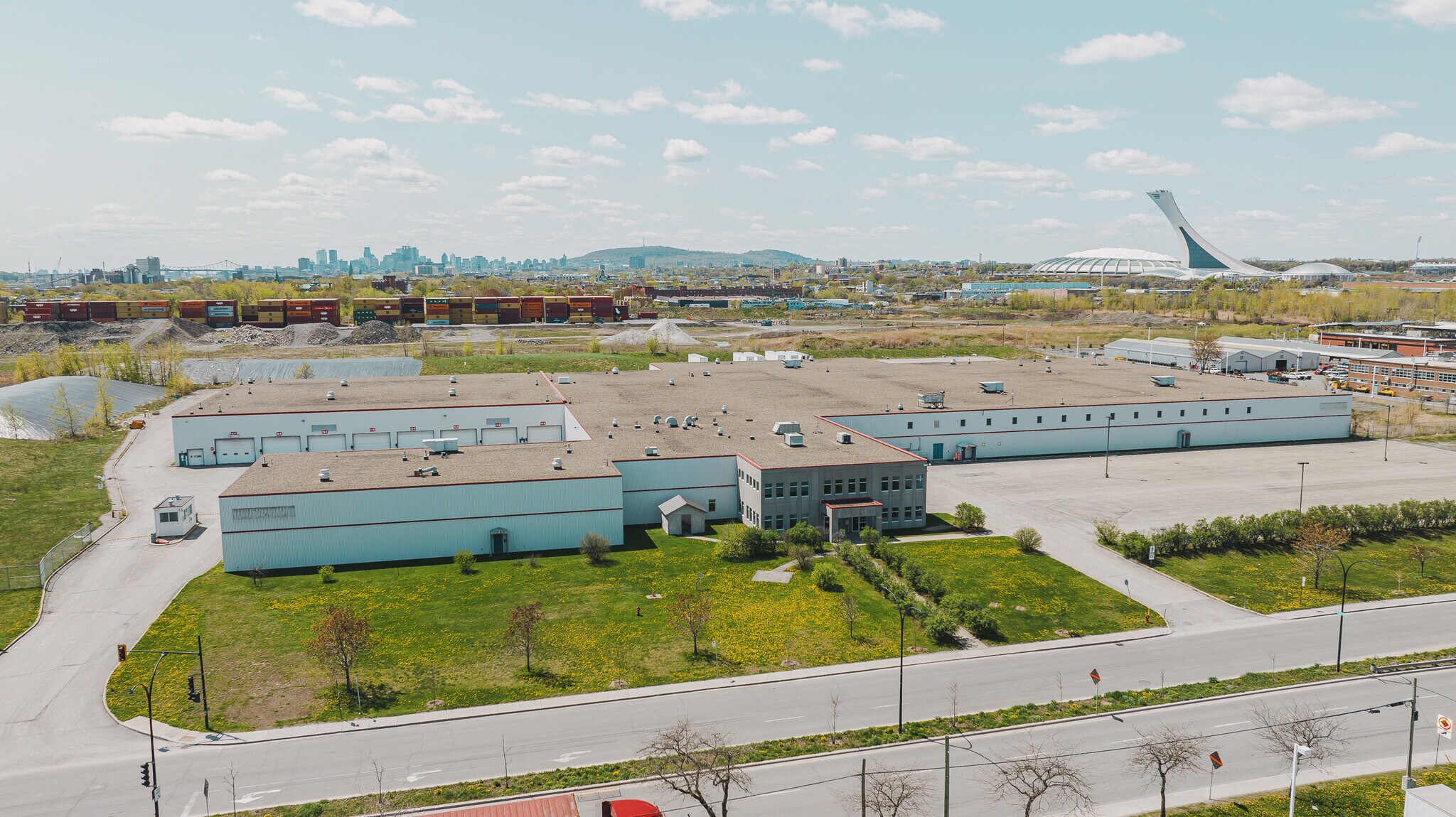 1900 Rue Dickson, Montréal, QC for lease Building Photo- Image 1 of 6