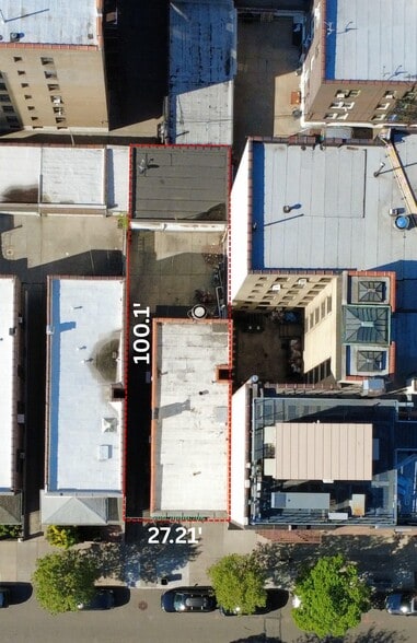 33-10 28th Ave, Astoria, NY for sale - Building Photo - Image 2 of 3