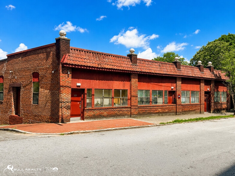 530 NE Parkway Dr, Atlanta, GA for sale - Building Photo - Image 3 of 15
