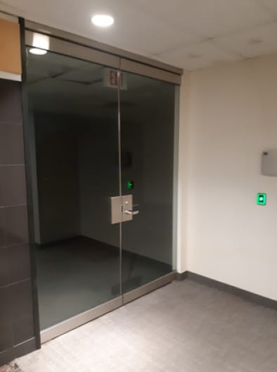 5945-5955 Airport Rd, Mississauga, ON à louer Photo intérieure- Image 1 de 6