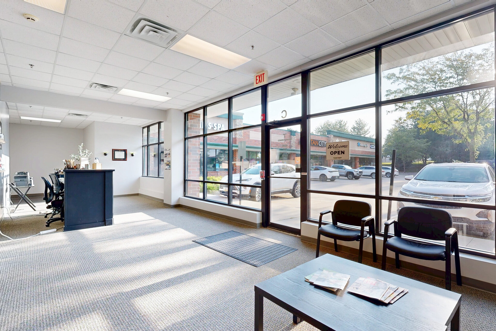 1003 8th St SW, Altoona, IA for lease Interior Photo- Image 1 of 5