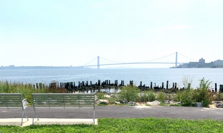 15 Vanderbilt Ave, Staten Island, NY à vendre Photo du bâtiment- Image 1 de 2