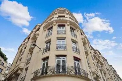 2 Rue Lord Byron, Paris à louer - Photo du bâtiment - Image 2 de 11