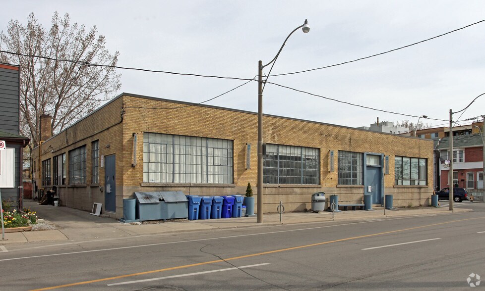 588 Eastern Ave, Toronto, ON à vendre - Photo principale - Image 1 de 1