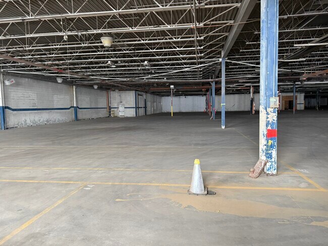 More details for 73 Neale Rd, Vienna, WV - Industrial for Lease