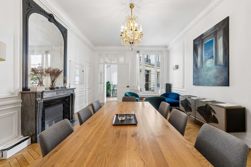 9/11 Rue Anatole De La Forge, Paris for lease - Interior Photo - Image 3 of 16