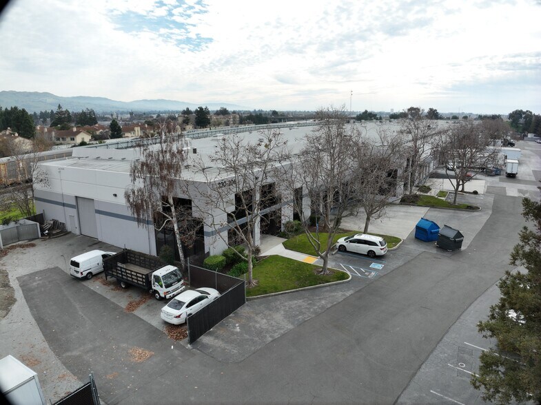 200-230 Railroad Ave, Milpitas, CA à louer - Communauté Matterport - Image 3 de 28