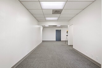 4002-4014 148th Ave NE, Redmond, WA for lease Interior Photo- Image 1 of 19