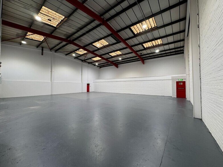 Hythe Rd, Londres à louer - Photo intérieure - Image 2 de 4