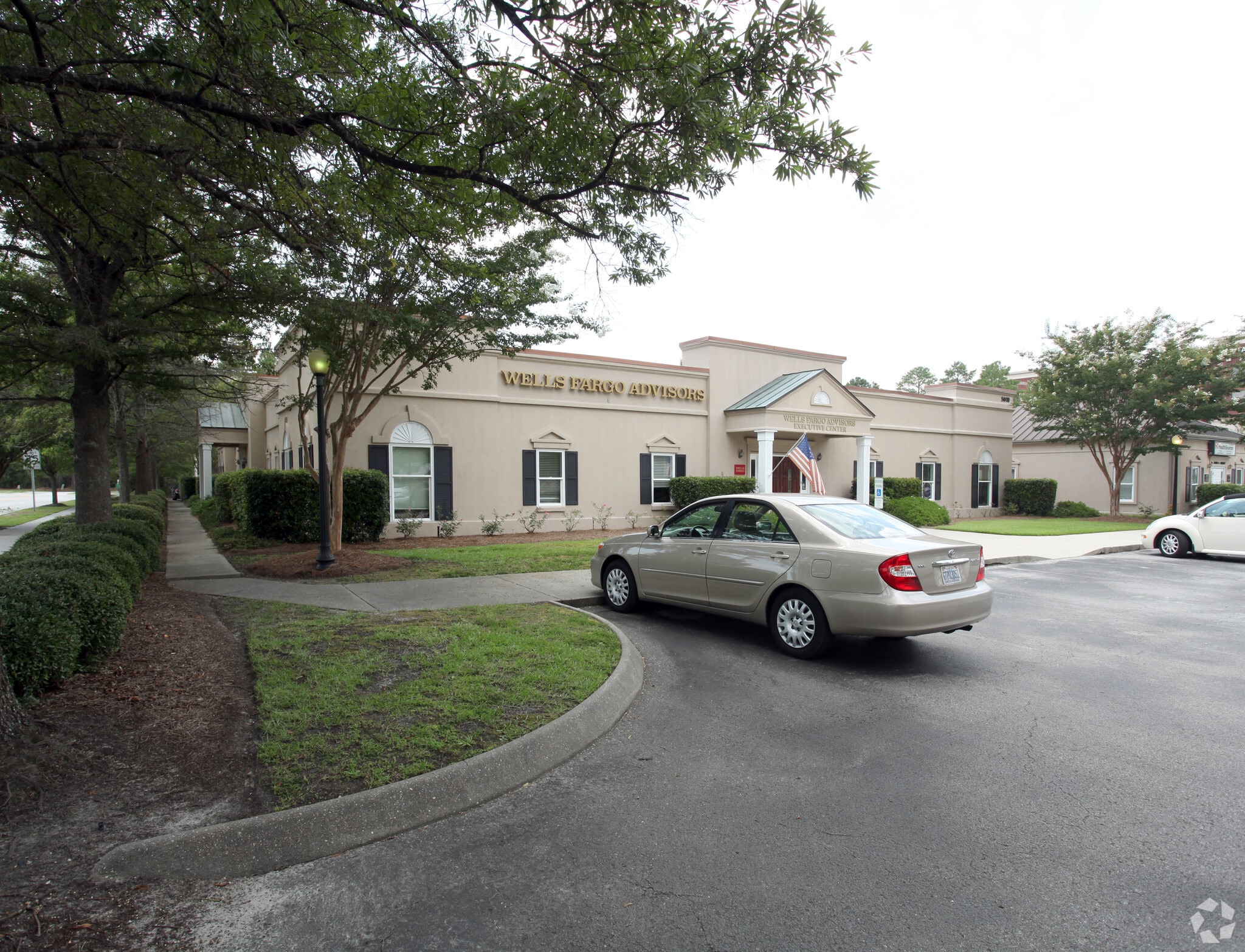 5040 New Centre Dr, Wilmington, NC for lease Building Photo- Image 1 of 8