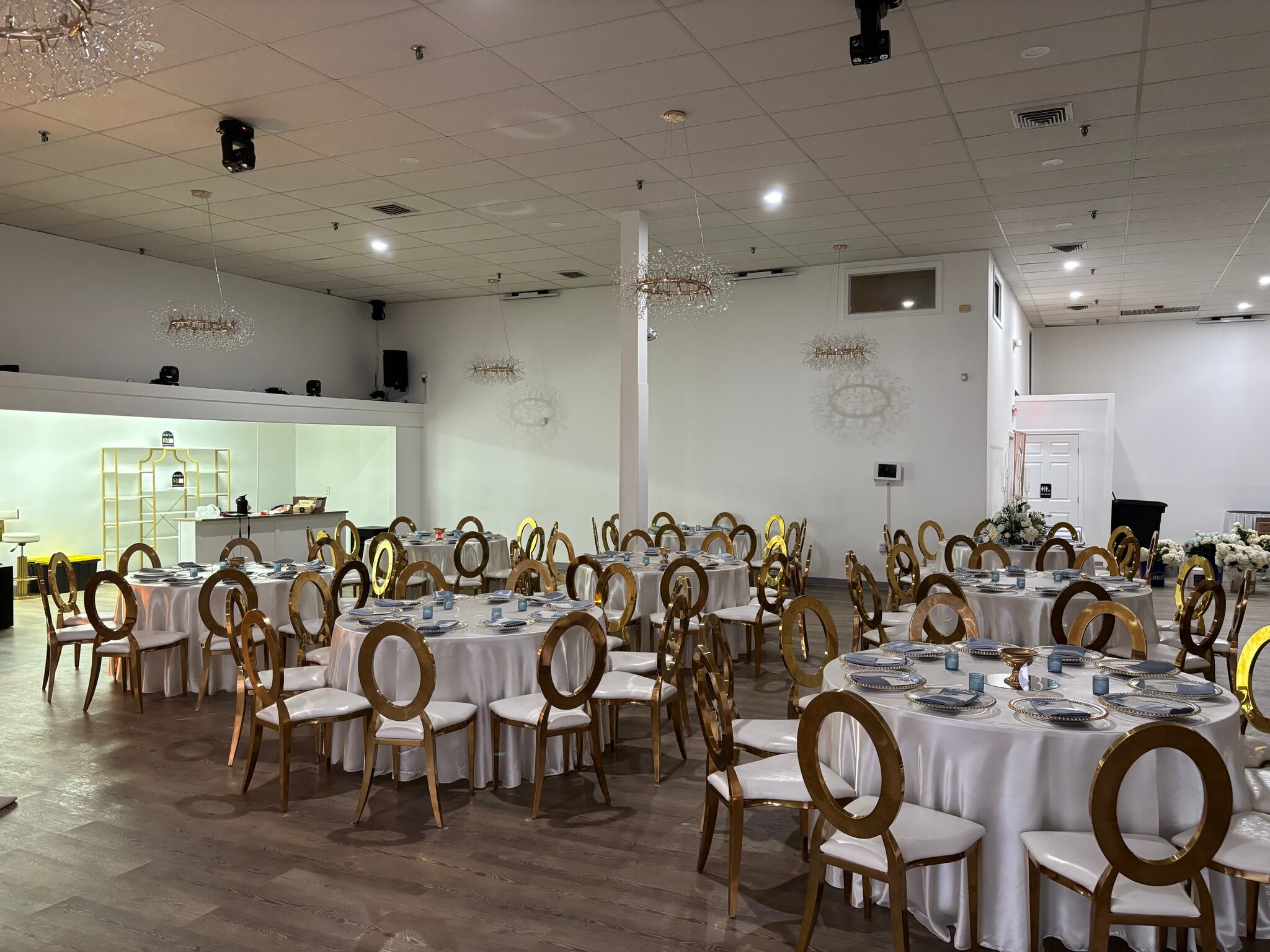 75-79 Swansea Mall Dr, Swansea, MA à louer Photo intérieure- Image 1 de 2