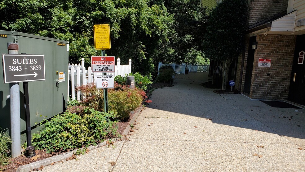 3821-3859 Farragut Ave, Kensington, MD à louer - Photo du bâtiment - Image 3 de 15