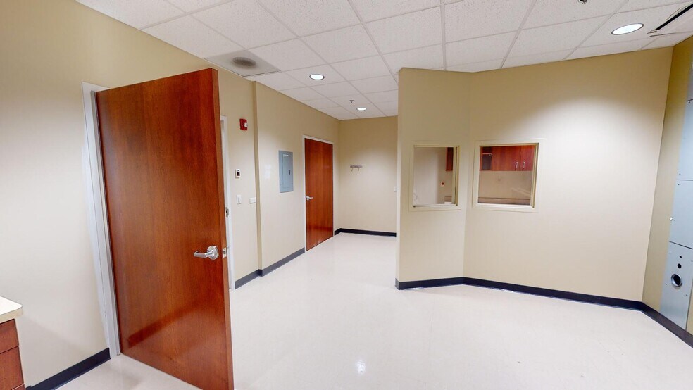 1720-1790 W Golf Rd, Mount Prospect, IL à louer - Photo intérieure - Image 3 de 34