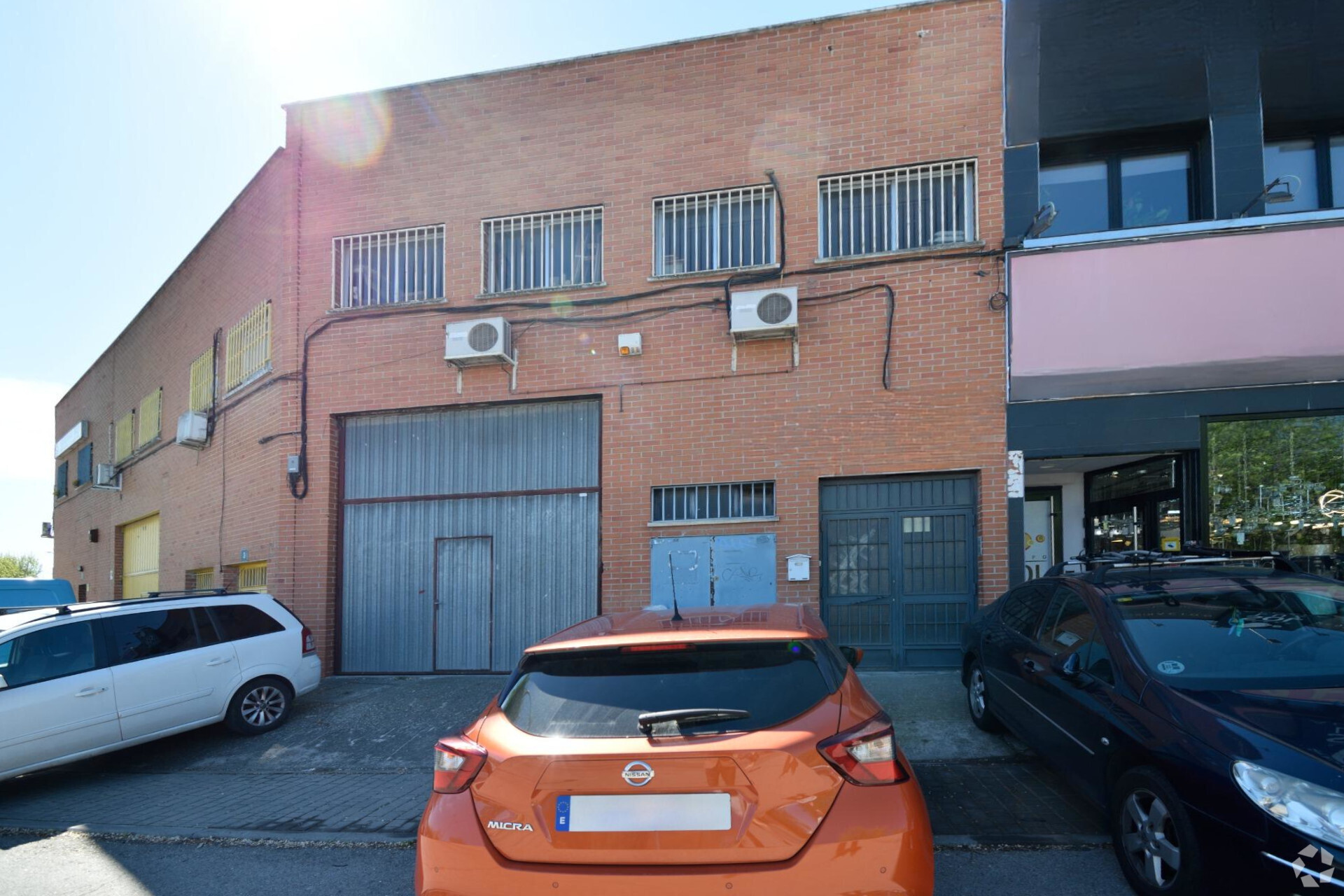 Industrial in San Fernando De Henares, MAD for sale Primary Photo- Image 1 of 10