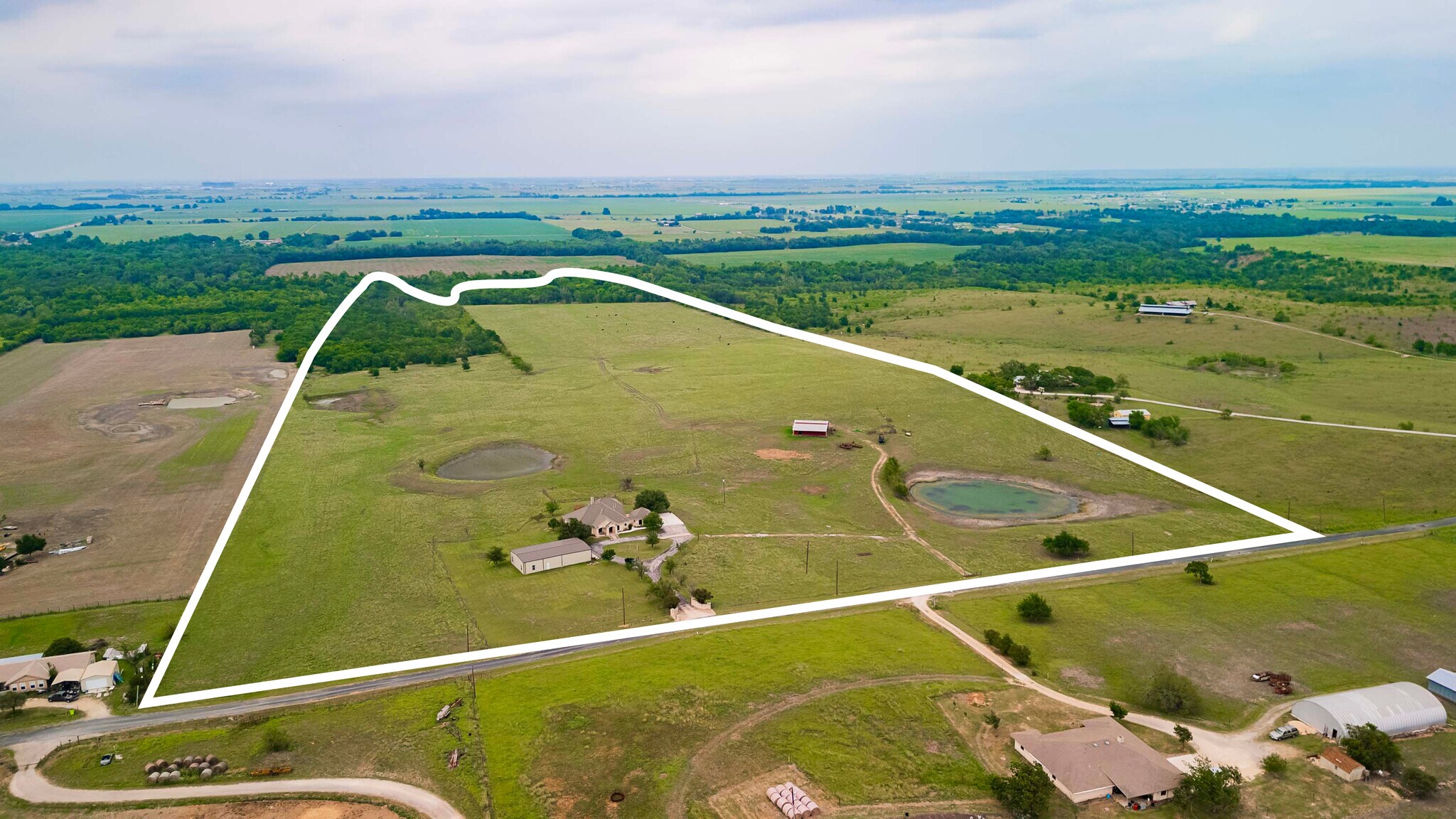 Janka Properties portefeuille de 2 propriétés à vendre sur LoopNet.ca Photo principale- Image 1 de 3