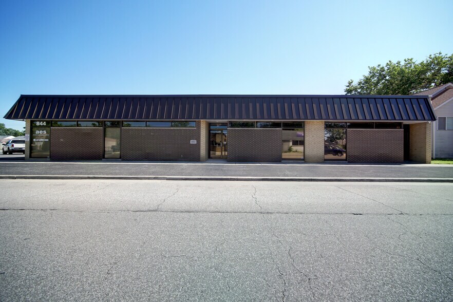 844 169th St, Hammond, IN à louer - Photo du bâtiment - Image 2 de 14