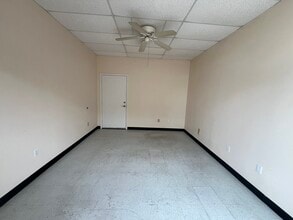 12455 Westpark Dr, Houston, TX à louer Photo intérieure- Image 2 de 4