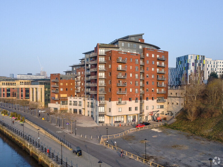 118-124 Quayside, Newcastle Upon Tyne for lease - Primary Photo - Image 1 of 8