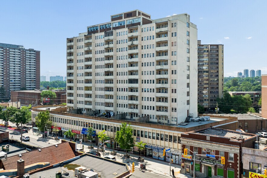 1920 Weston Rd, Toronto, ON à louer - Photo principale - Image 1 de 29