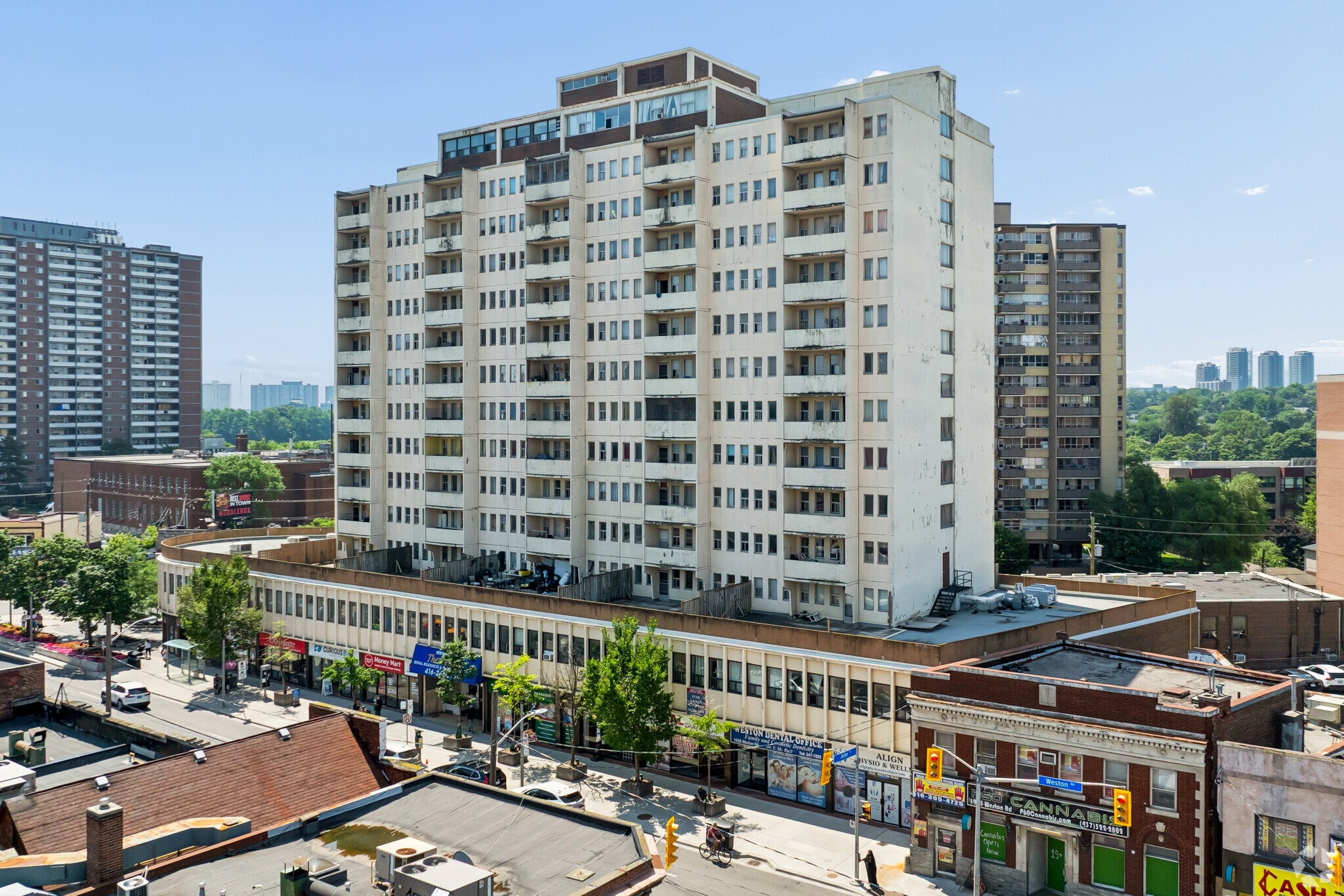 1920 Weston Rd, Toronto, ON for lease Primary Photo- Image 1 of 30